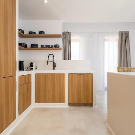 Proper Stone - Antiparos Villa